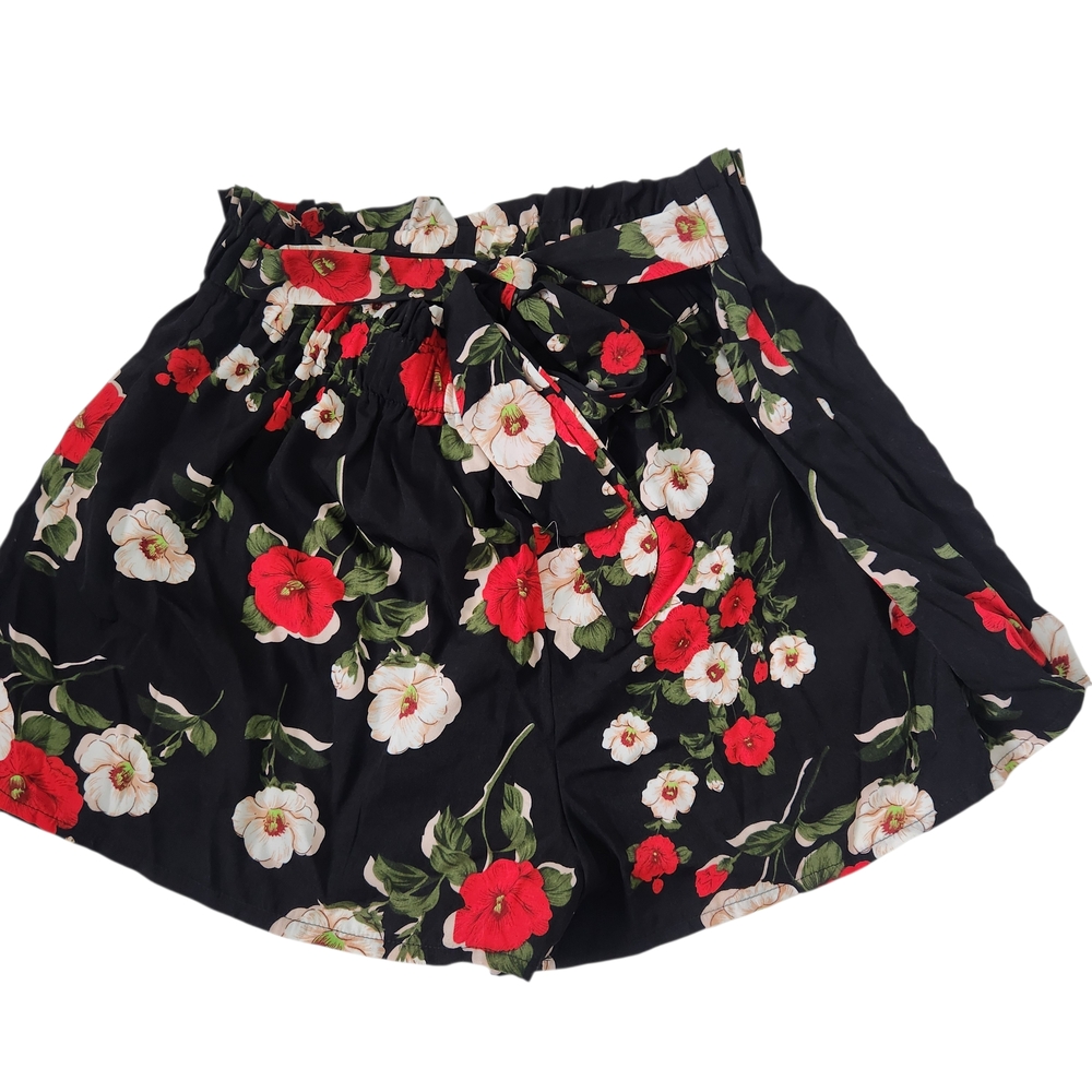 NEW ROMWE Black Shorts Red and White Floral Design Large Elastic Tie Waist